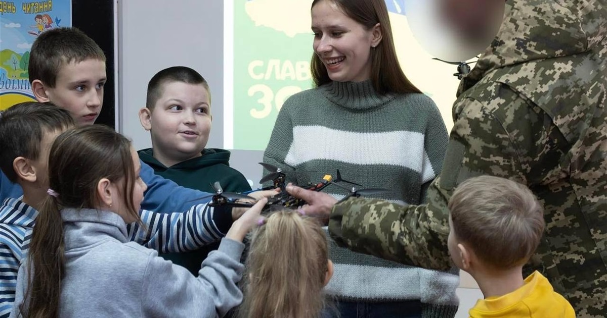Навчальні заклади Бучанської громади зібрали майже мільйон гривень на дрони для ЗСУ