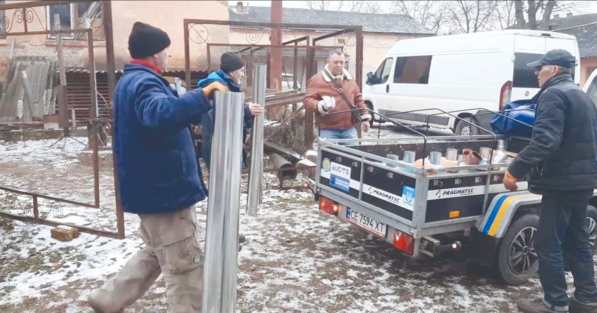 Сто пічок для захисників вже виготовили в Кіцмані