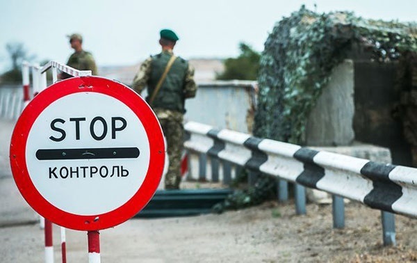 виїзд чоловіків за кордон