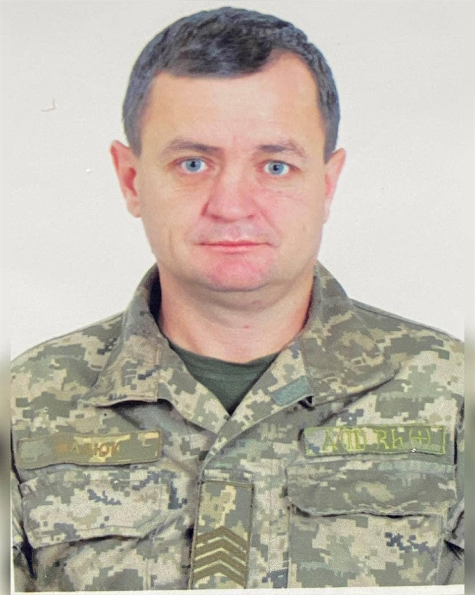 Микола Миколайович, одним з перших, став на захист України