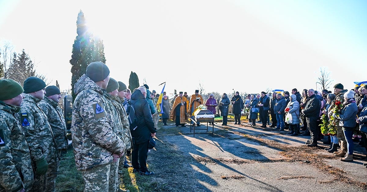В Іванівці провели в останню путь воїна Дмитра Загороднього. Він бив ворога на Донеччині