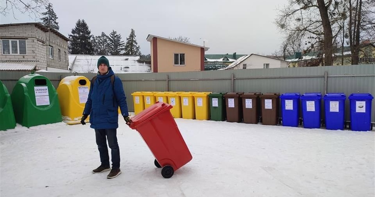 Переробка сміття та донати на ЗСУ: у Бучі відкрився перший у районі Екохаб