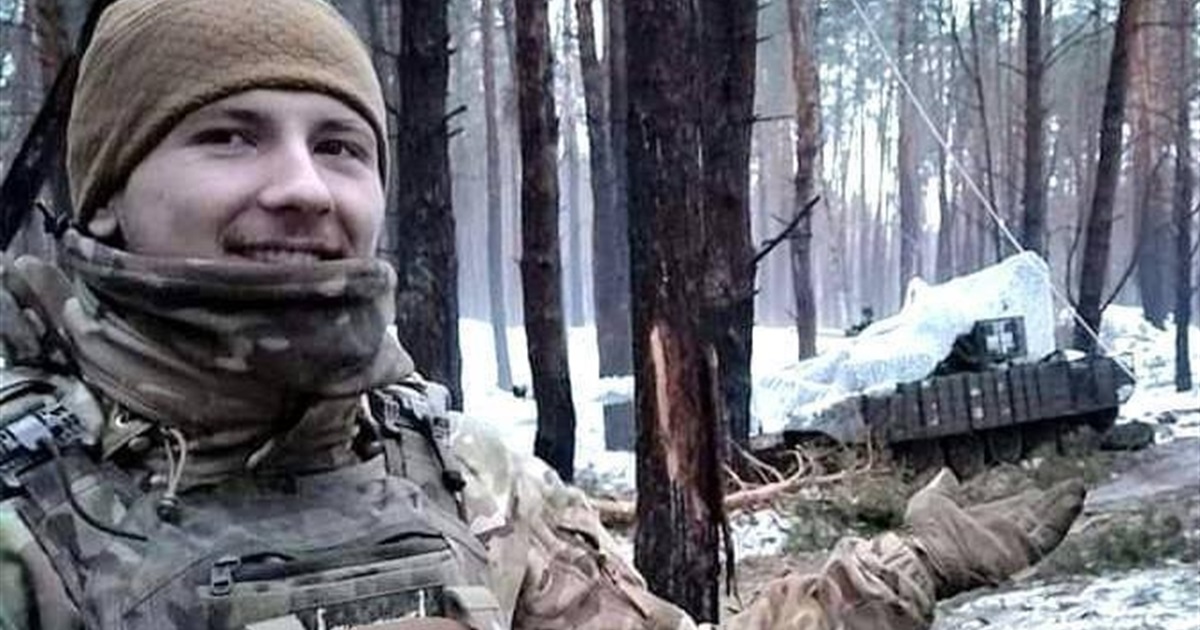 Дочекавшись повноліття, одразу пішов до війська. На фронті загинув Артем Новачук з Ірпеня