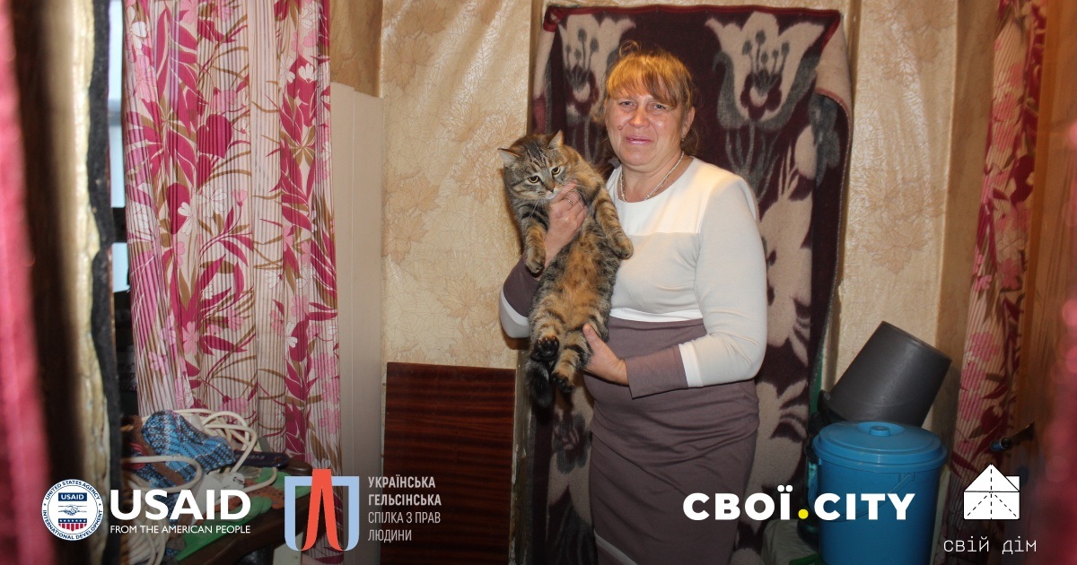 З пораненням, без світла та води. Як смілива жінка з Тетянівки рятує покинутих тварин