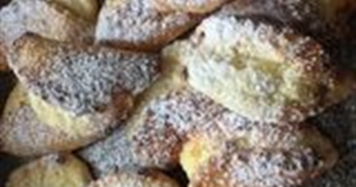 Готуємо сьогодні: смачні та ніжні сочники