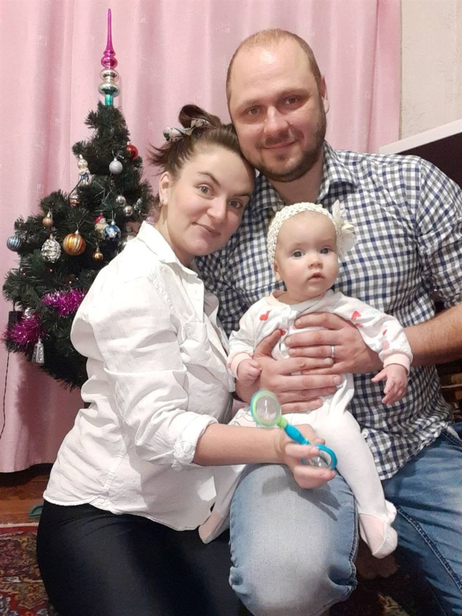 Володимир з дружиною і донькою жив у Маріуполі