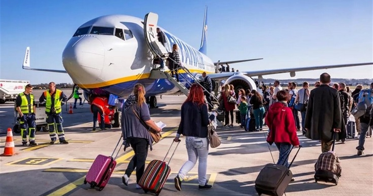 Розпродаж квитків на Ryanair з аеропортів Польщі: Франція, Італія, Чорногорія