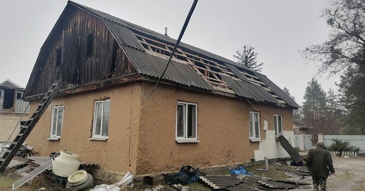 Наслідки ракетного удару по Бучанській громаді. Міський голова пообіцяв швидке відновлення