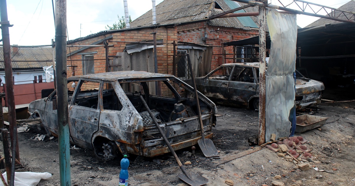 Людські втрати та руйнування будинків: життя Нікополя під обстрілами - у статистиці