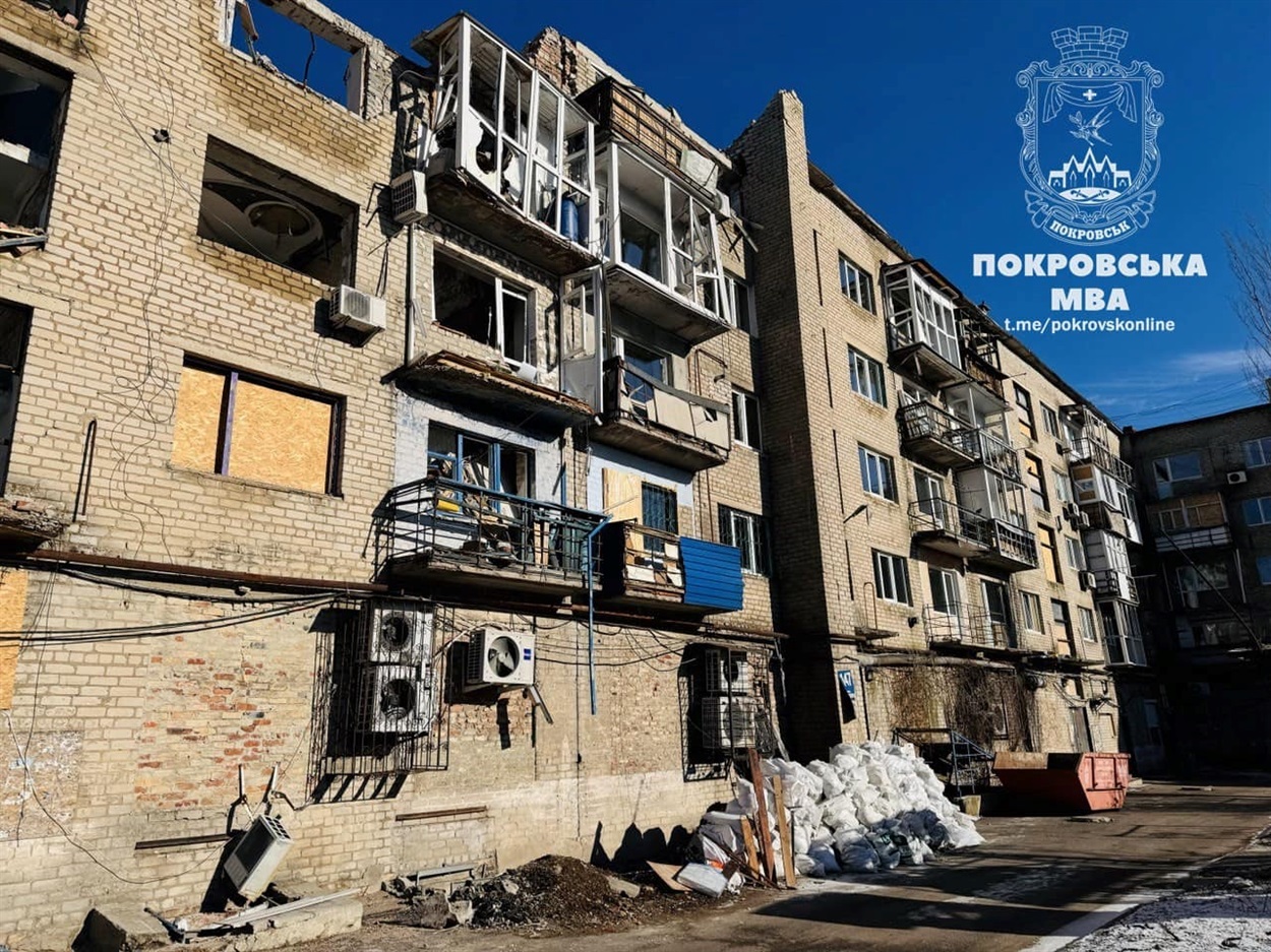 Пошкоджене житло в Покровську