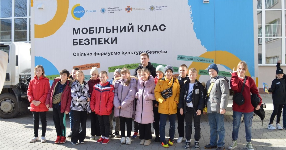 У навчальному закладі Южного провели перший мобільний урок безпеки (ФОТО)