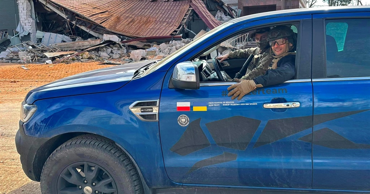 Два роки безперервної допомоги. Історія польського спортсмена, що привіз гуманітарку в Оріхів