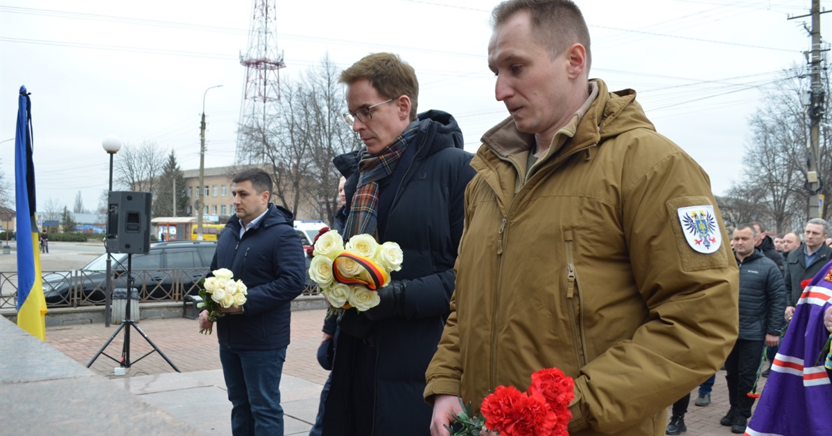 У Корюківці весна завжди починається з мітингу-реквієму на честь загиблих у березні 1943 року
