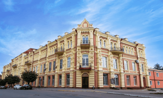 Об'єднання університетів в Умані: що офіційно кажуть в УДПУ і в УНУС