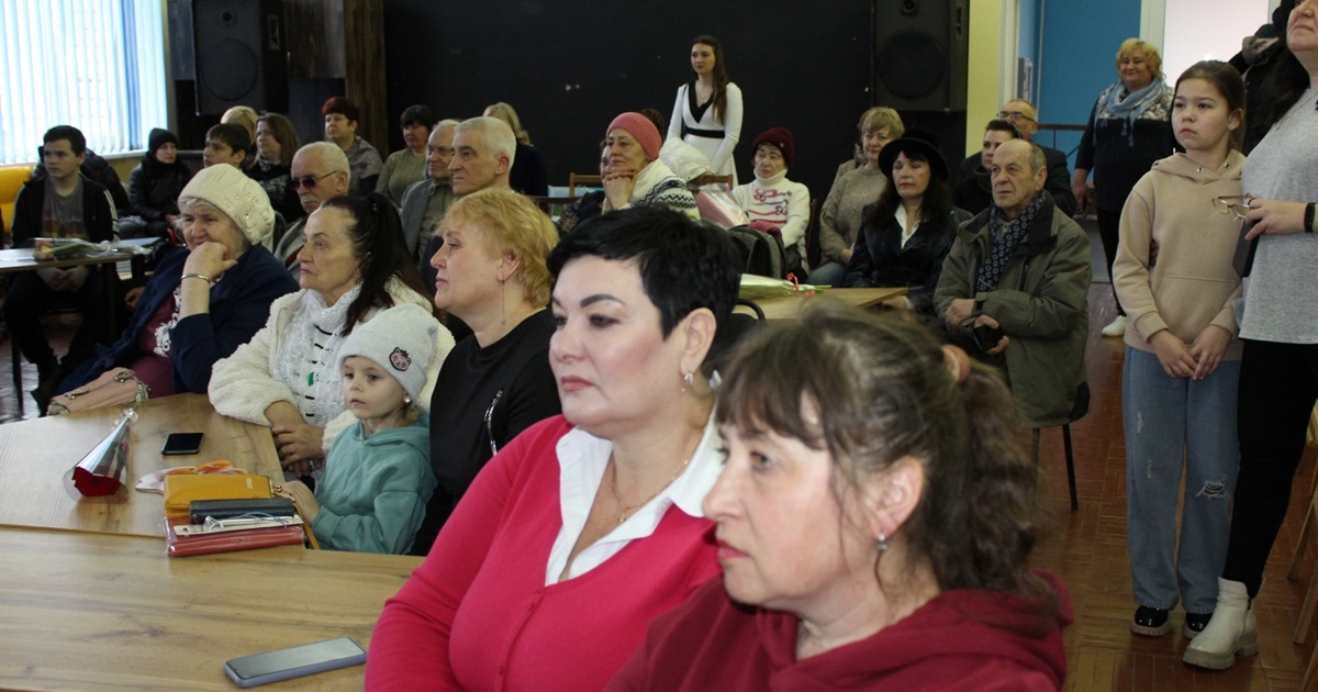 Новини воєнного часу. Старокостянтинівщина. Всеукраїнська перемога, творча зустріч, робота шахраїв