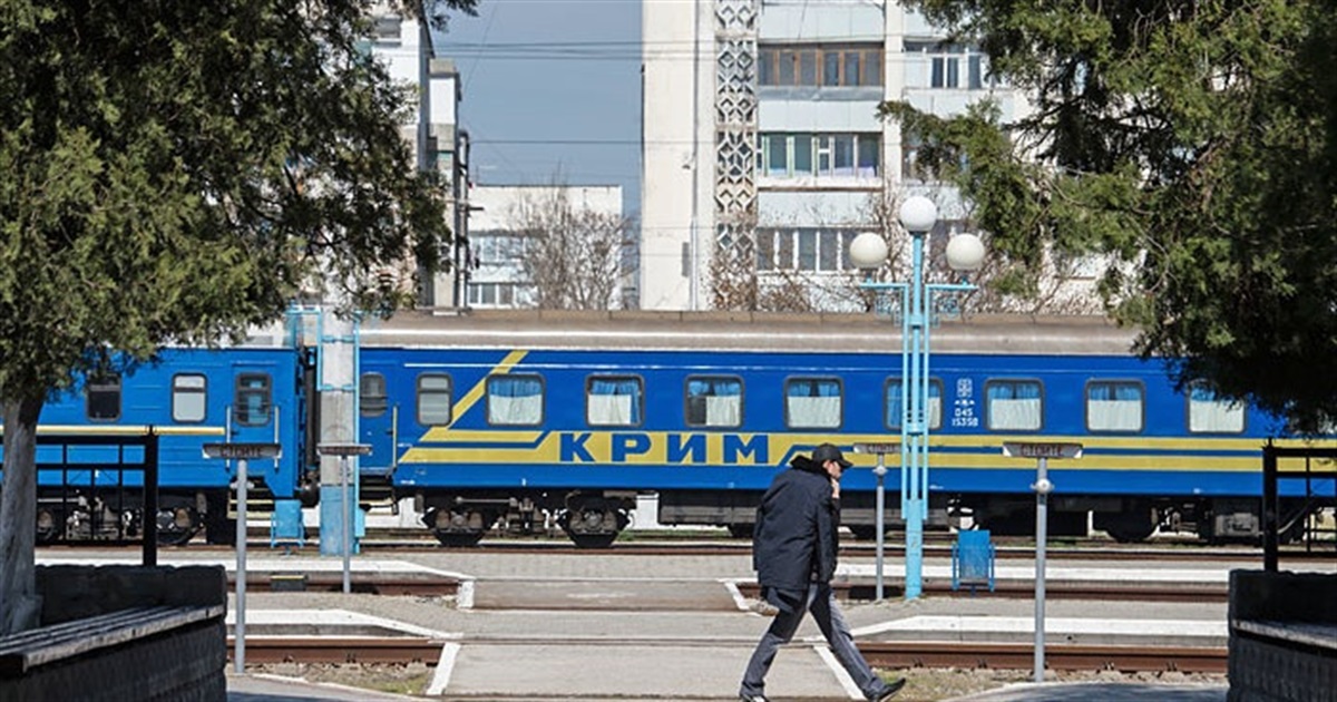 Залізничне сполучення через Волноваху на Крим навряд чи буде закінчено — військовий блогер