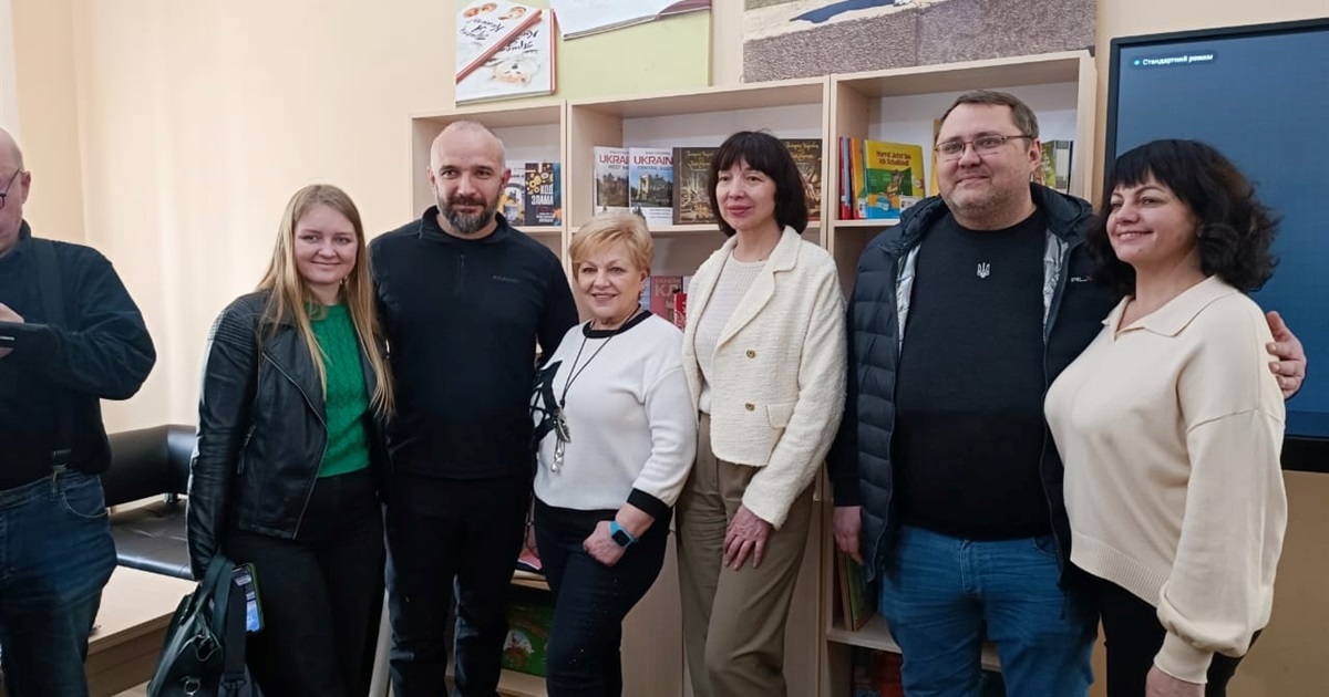 Новий культурний і освітній простір для херсонців. Як працюватиме нова "Незламна бібліотека"