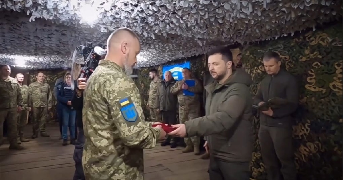 Бойовий офіцер з Чортківщини отримав високу державну нагороду з рук глави держави