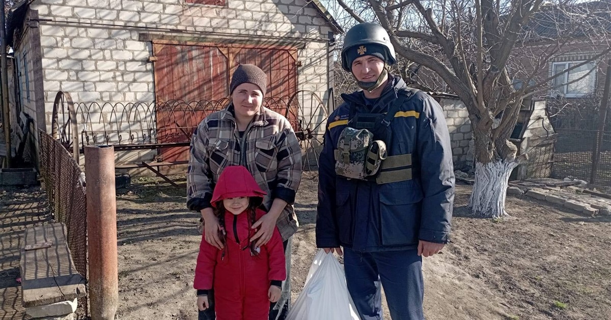 Рятувальники доставили 2 тонни гуманітарної допомоги для мешканців Волноваського району