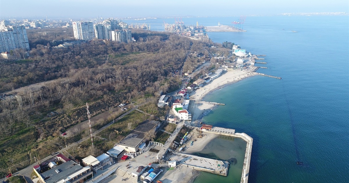 Символ стійкості. Як пляж Ланжерон опинився серед сотні найкращих в світі?