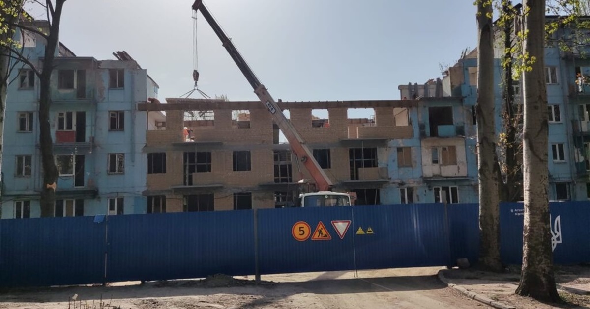 У Запоріжжі відновлюють багатоквартирні будинки: які роботи виконано