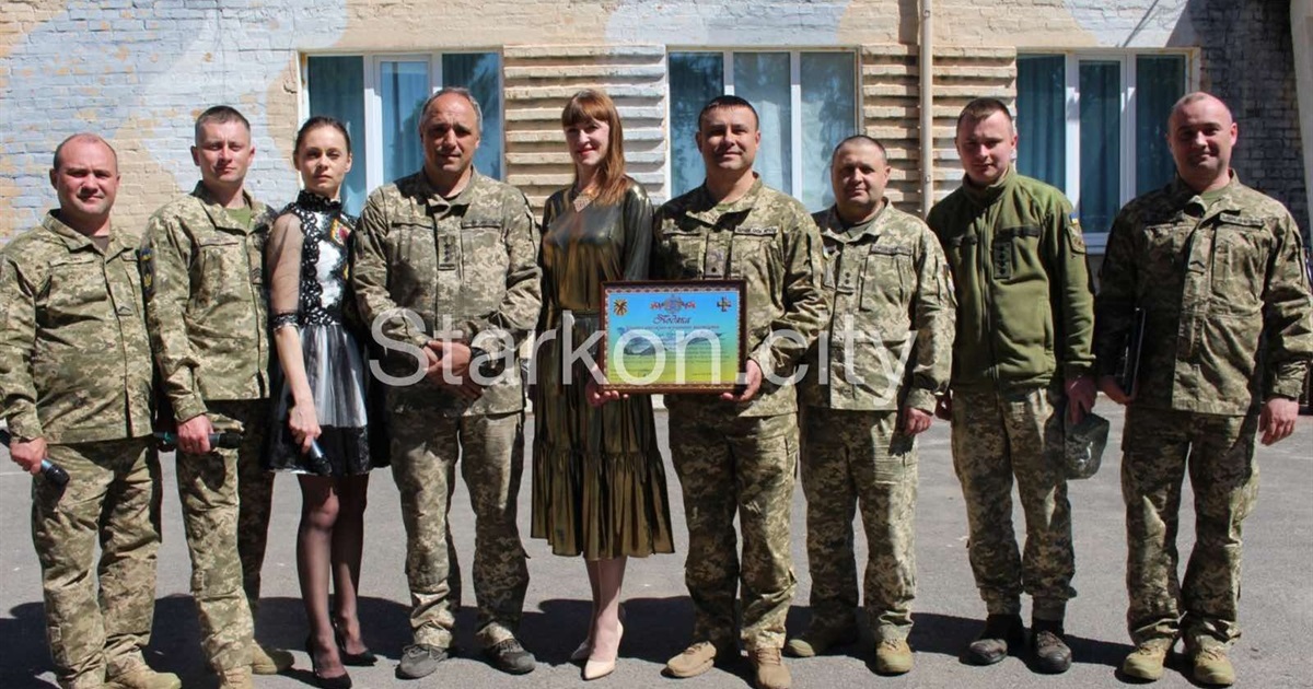 Музика - теж зброя: у Старокостянтинові пройшли концерти для військовослужбовців гарнізону