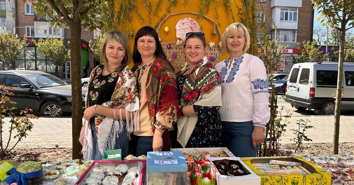 У Старокостянтинівській громаді провели Благодійний Великодній ярмарок на підтримку ЗСУ