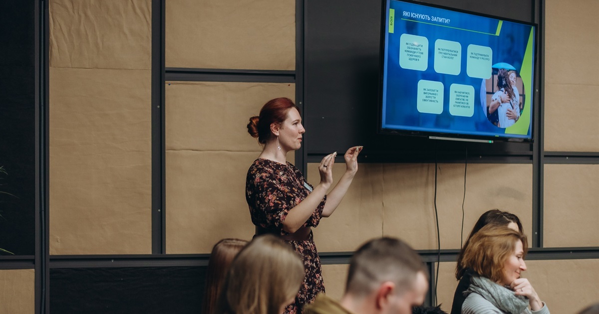 Ми не рятуємо, а підтримуємо. Волонтери Vesta надають юридичну і психологічну підтримку військовим