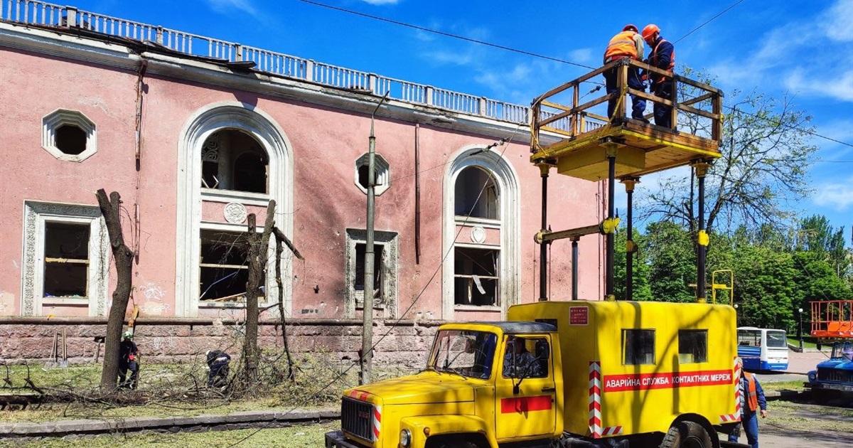 Наслідки масованого обстрілу Запоріжжя: вісім ракет ворог випустив по місту