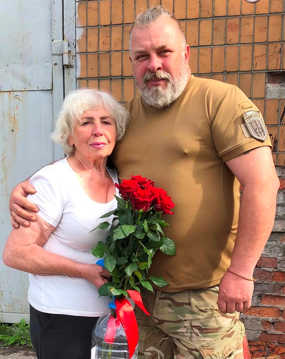 Едуард з мамою