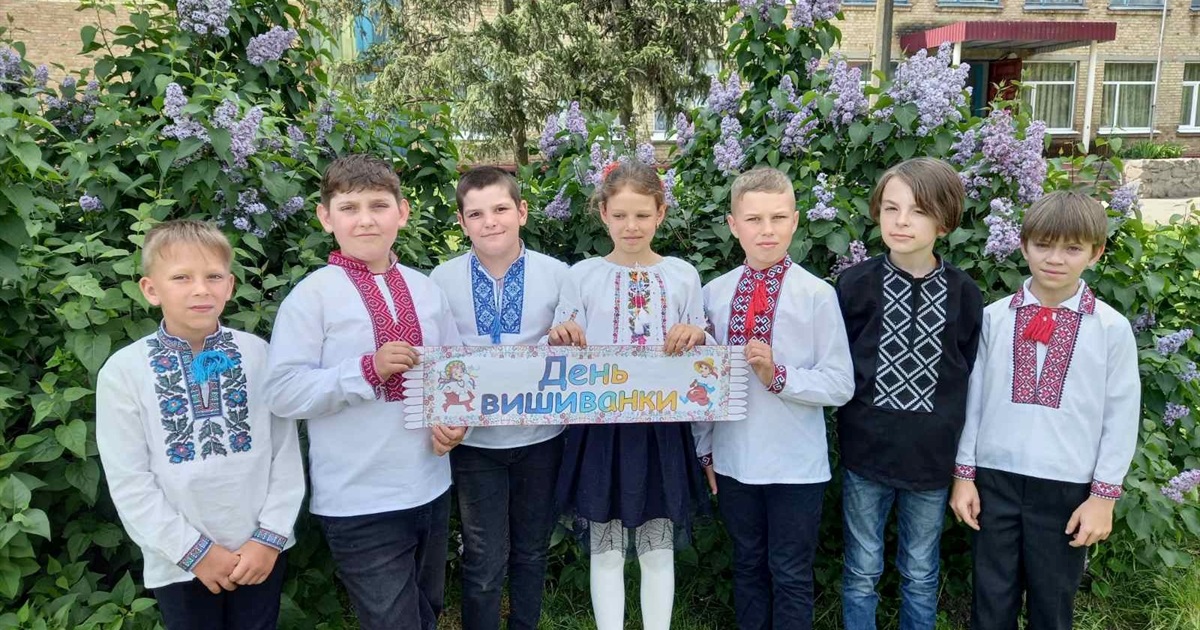 День вишиванки відзначили на Переяславщині тижневим флешмобом: ФОТОдобірка