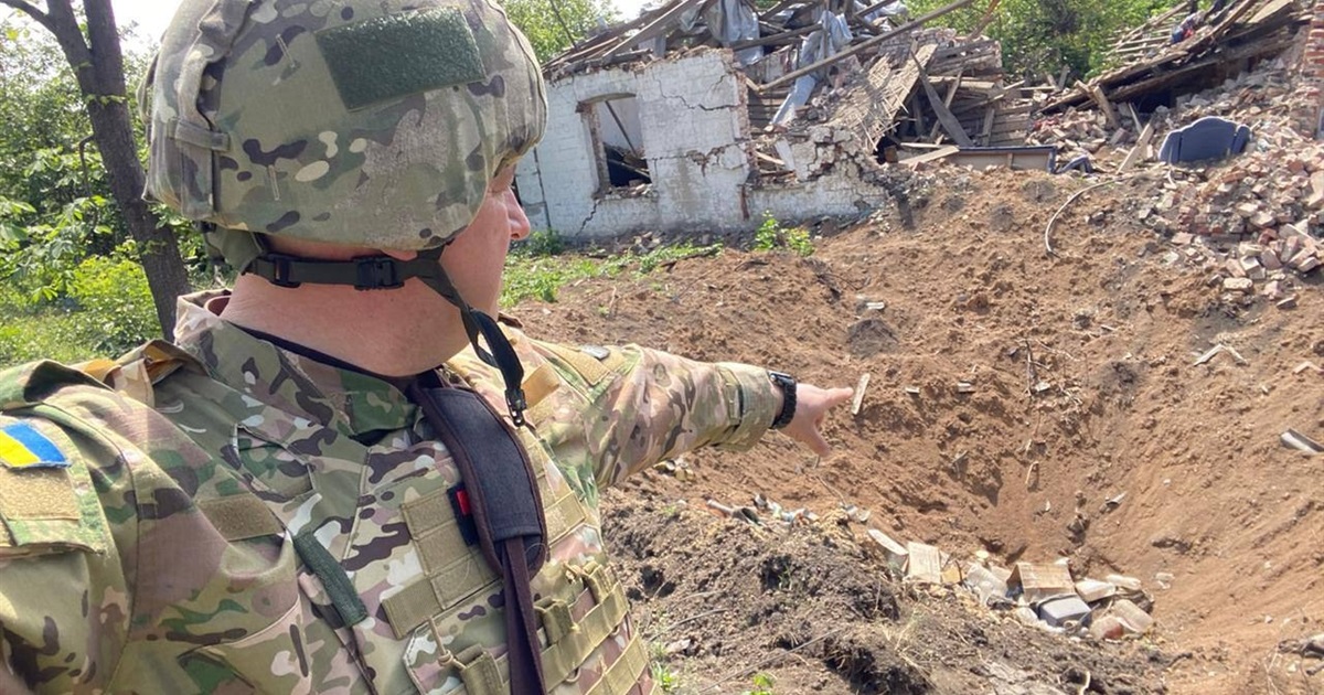 У цьому пеклі людей тримає щось своє. Як виживають жителі прифронтових громад Донеччини