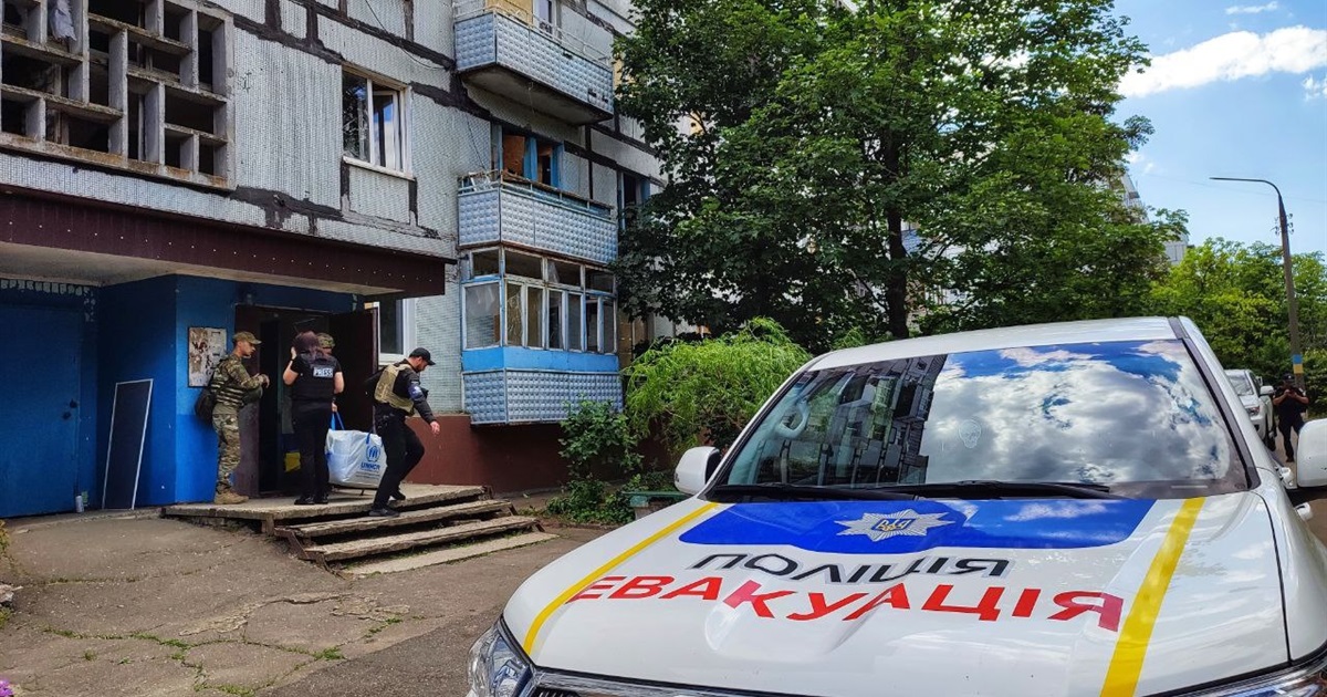 Зруйнували сільраду: Степногірськ Запорізької області обстрілюють КАБами