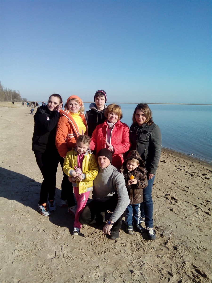 родина Деміш в Маріуполі до повномасштабної війни
