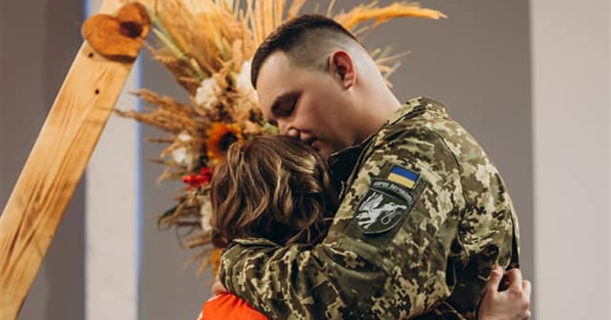 Як зустріти близьку людину з війни: у Старокостянтинові проведуть відкритий діалог з психологами