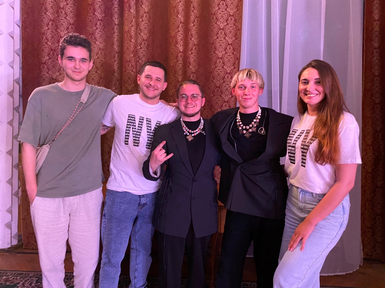 Ньюйорці та гурт «NAZVA»
