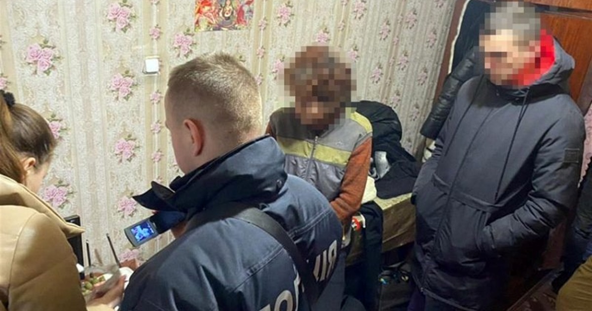 На Старокостянтинівщині начальницю відділення пошти засудили на п'ять років