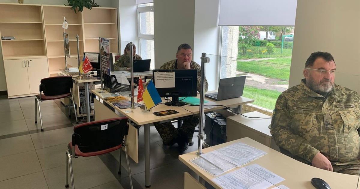 Рекрутинговий центр: тут набирають вмотивоване військо, але не роздають повісток