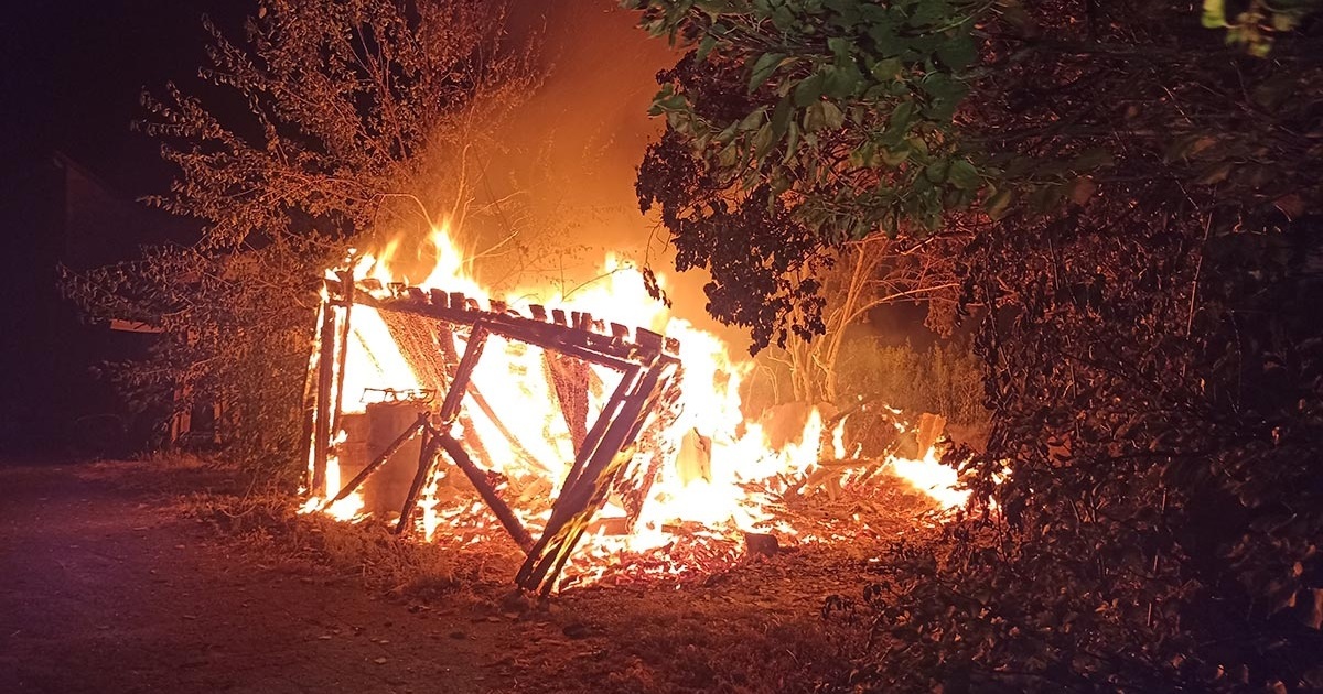 Спекотний тиждень. Горіло посеред ночі: пожежа в мікрорайоні Кагарлик-2