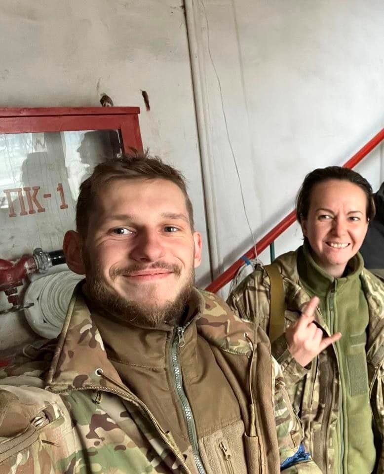 "Нава" з побратимом з пресслужби "Орестом"