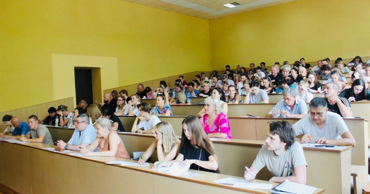 Вступна кампанія в окупованому Бердянську пройшла без конкурсів та з учасниками «сво»