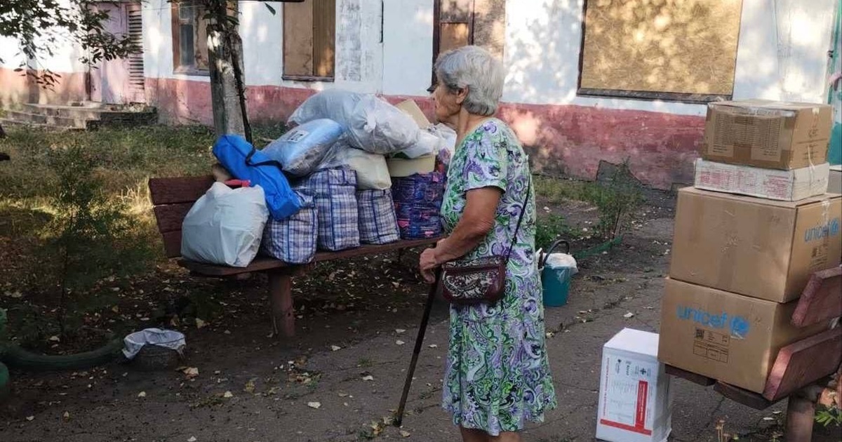 Зачиняють магазини, пошти, лікарні. Що відбувається у Мирнограді, Селидовому і Покровську
