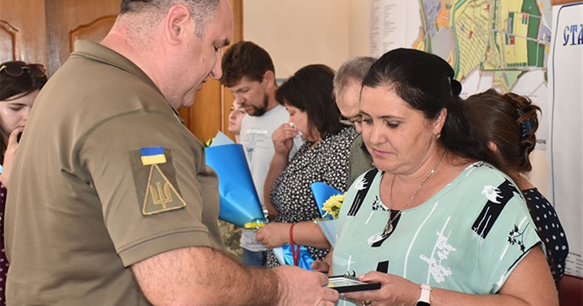 У Старокостянтинові вшанували родини загиблих військовослужбовців