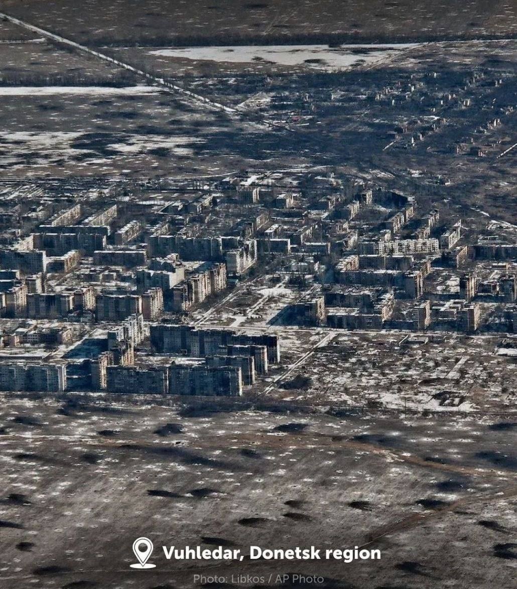Обстріляний ворогом Вугледар