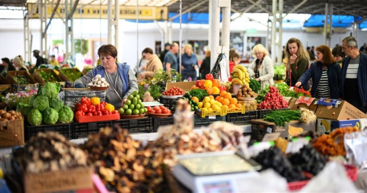 Ціни на продукти в Україні продовжують зростати: що очікувати у вересні?