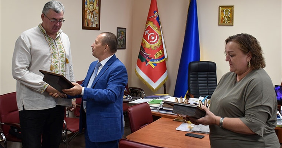 Тих, хто виховує переможців: нагородили кращих Старокостянтинівських тренерів