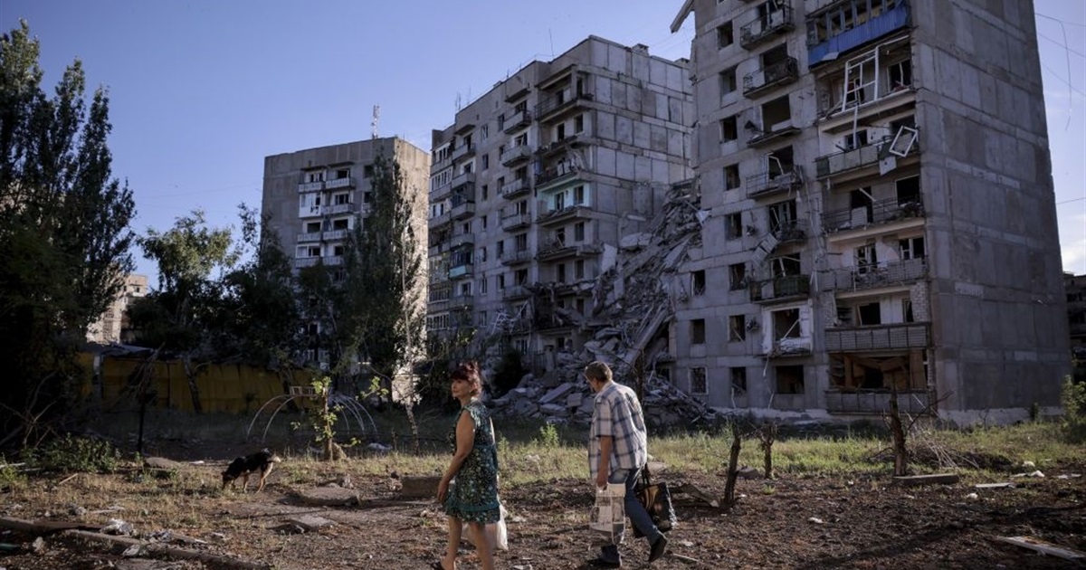 Без світла, тепла і під обстрілами. Скільки людей лишається у Покровську, Торецьку та Часовому Ярі