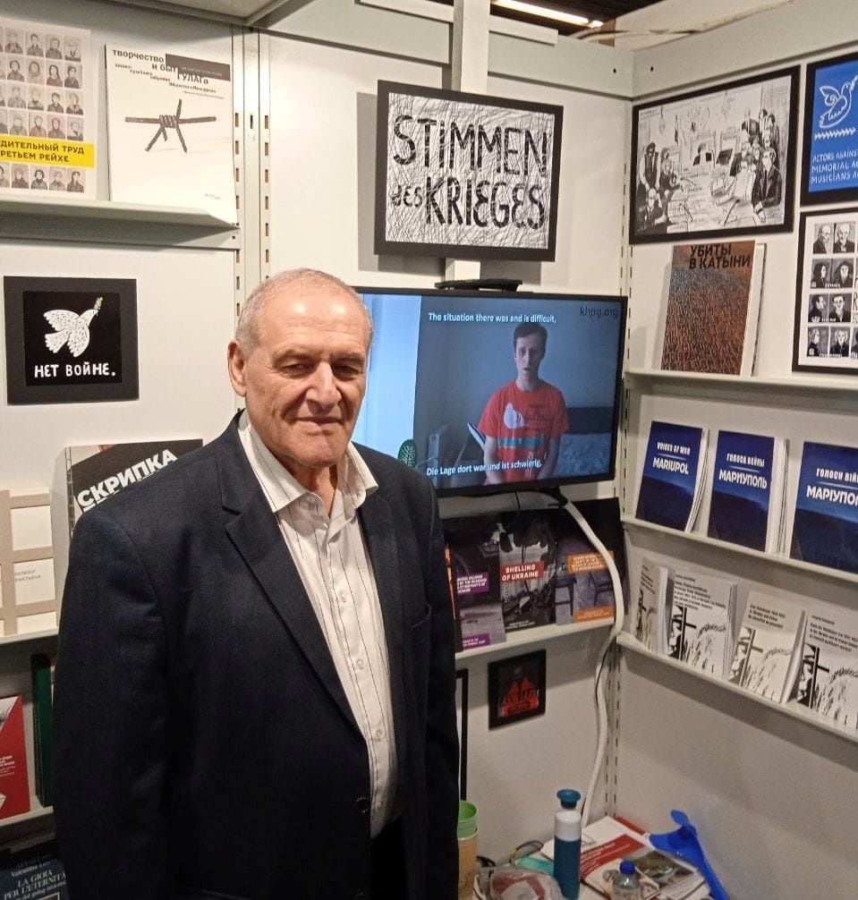 Євген Захаров на презентації книги “Голоси війни. Маріуполь” у Франкфурті-на-Майні 