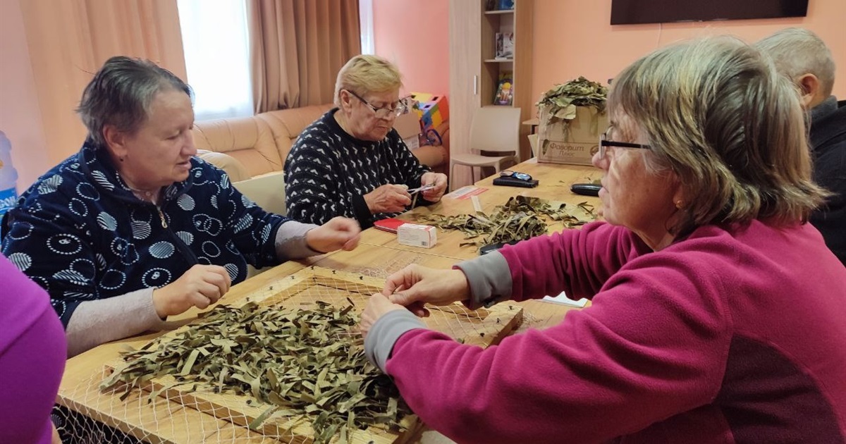 Їдемо туди, де потрібні, рятуємо людей. Як живуть у шелтері в Запоріжжі переселенці з Донеччини