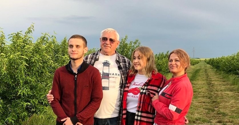 Вся родина ще разом 